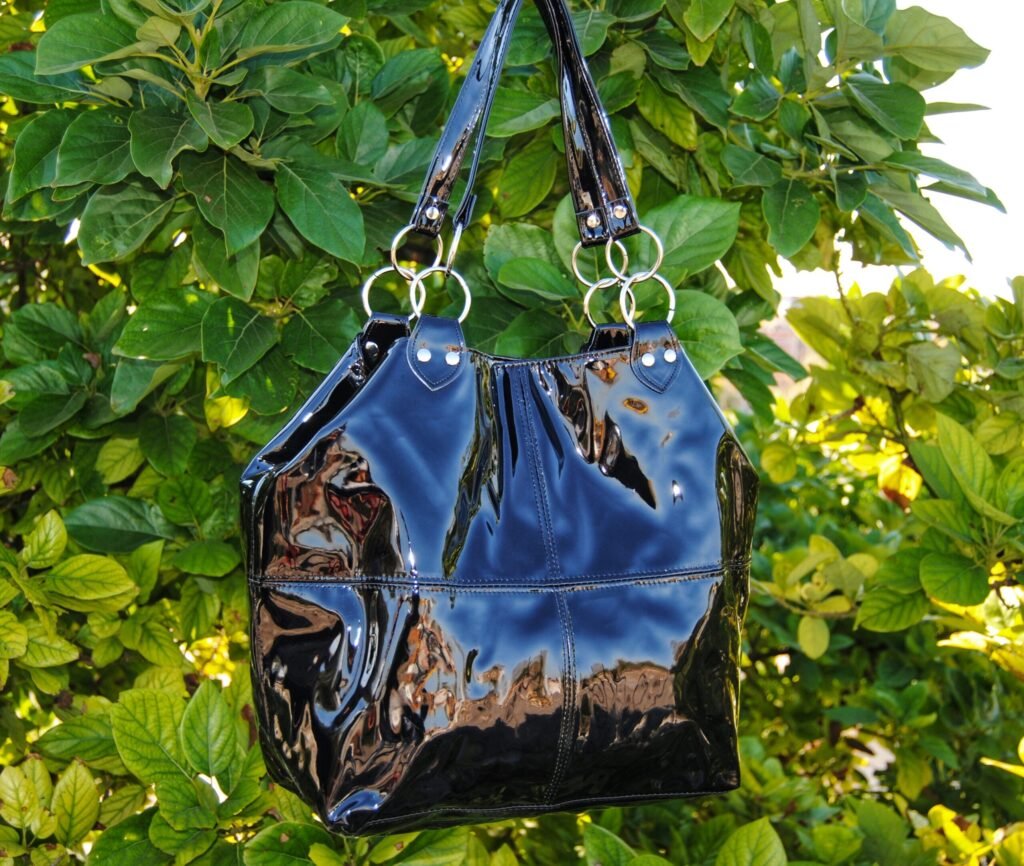 Cartera Safira charol