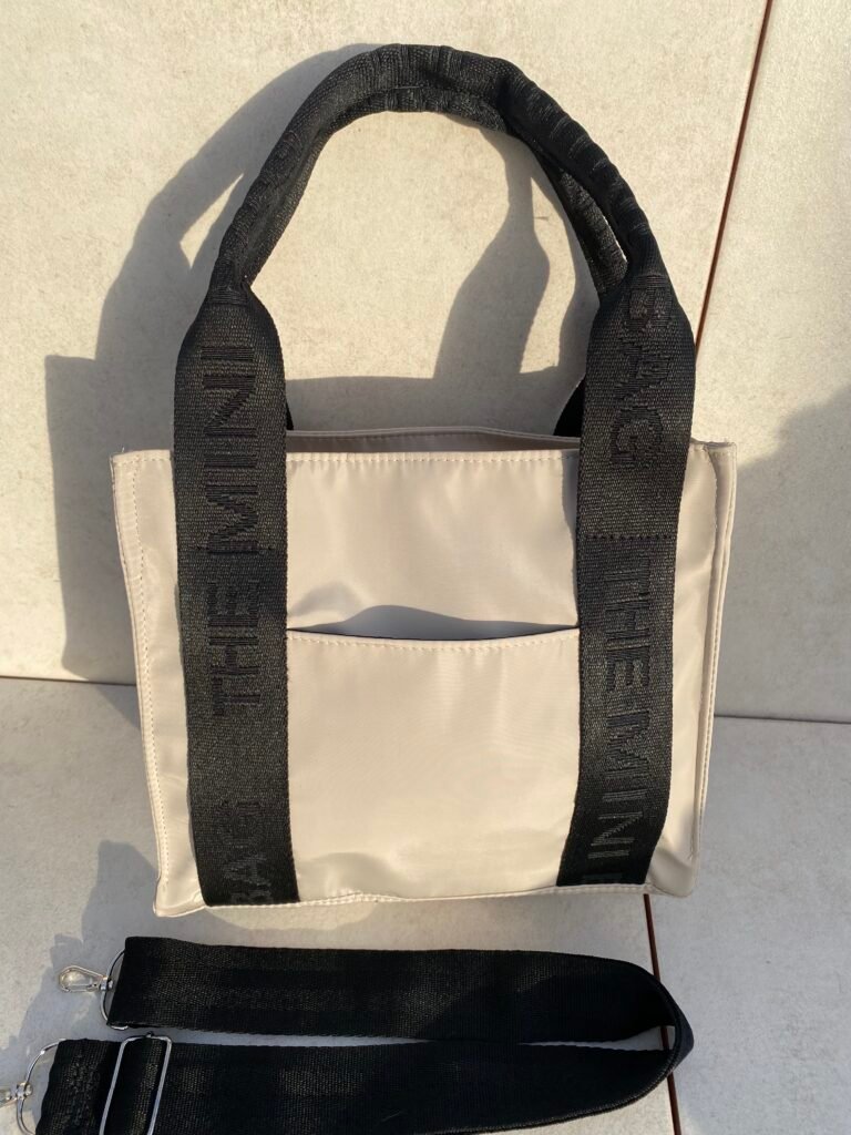 Carmina Impermeble Beige tote - vista secundaria