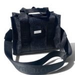 Cartera carmina negro relieve